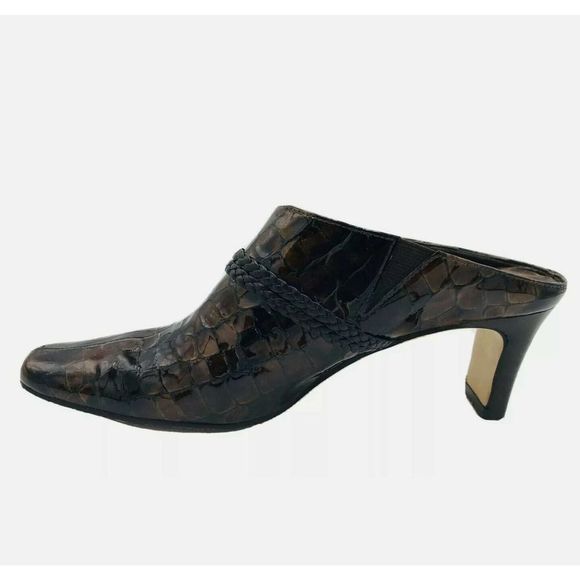 VANELi Brown Patent Leather Mule Shoes Slip On Slides Size 7.5 Kitten Heel Clogs - Picture 10 of 10